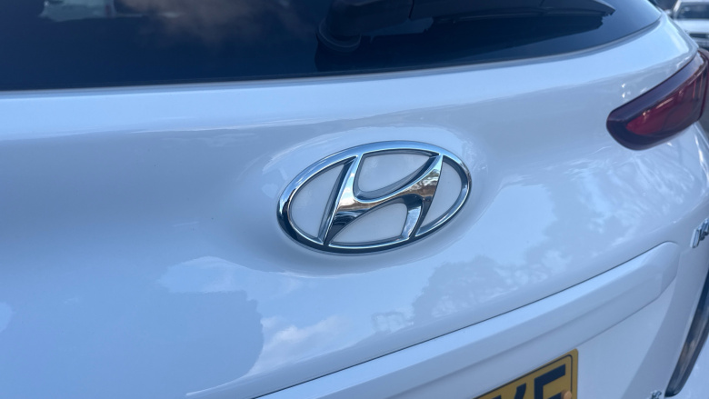 Hyundai KONA 100kW Premium 39kWh 5dr Auto Electric Hatchback